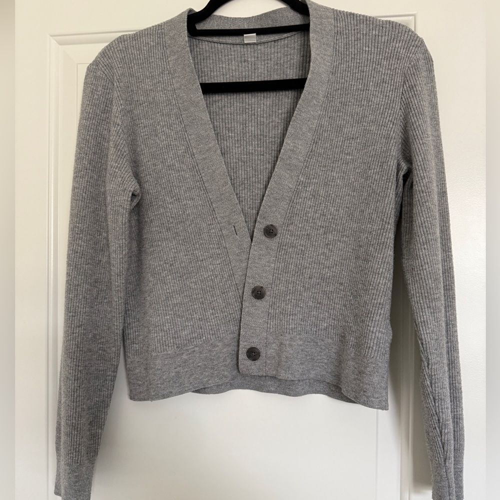 Uniqlo Gray Cardigan S